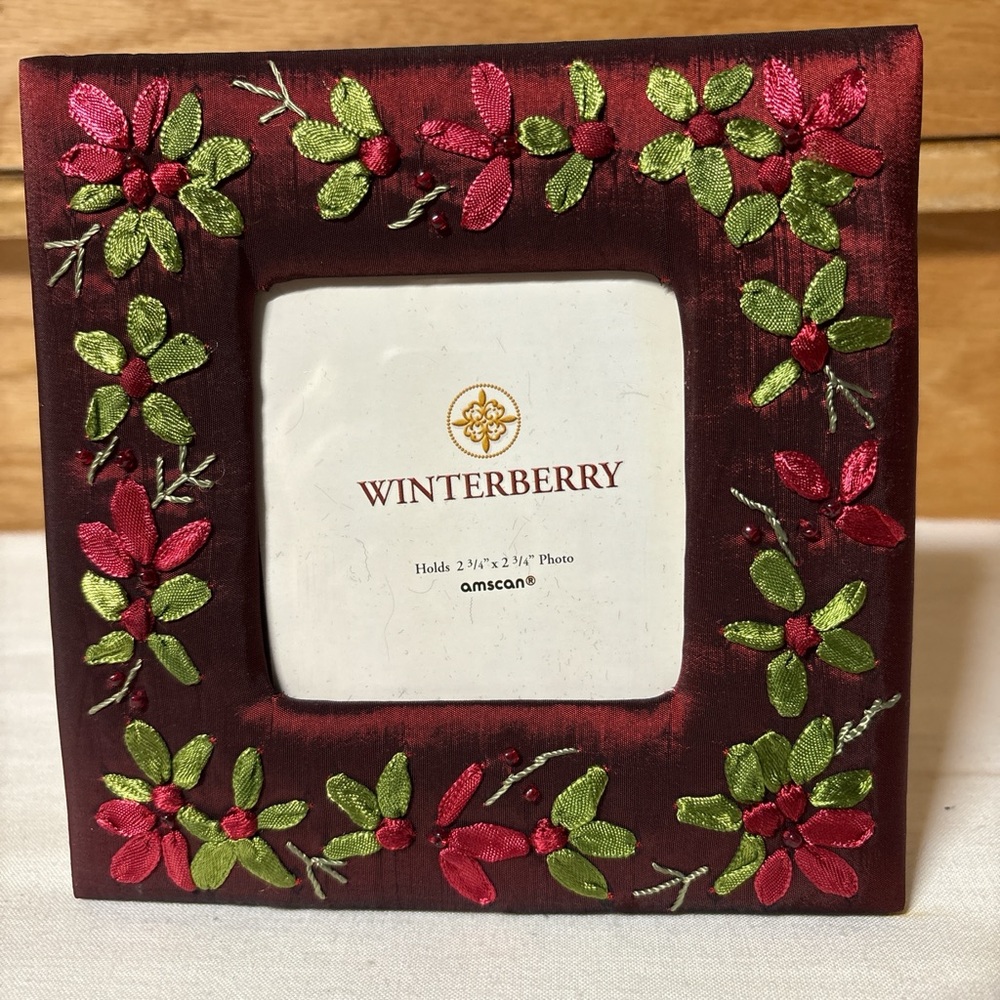 Winterberry Embroidered Padded Photo Frame